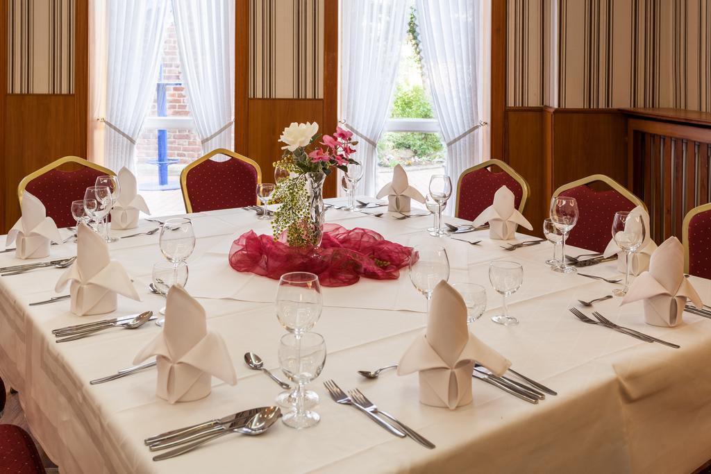 Landhotel Zur Linde Verden an der Aller Bagian luar foto