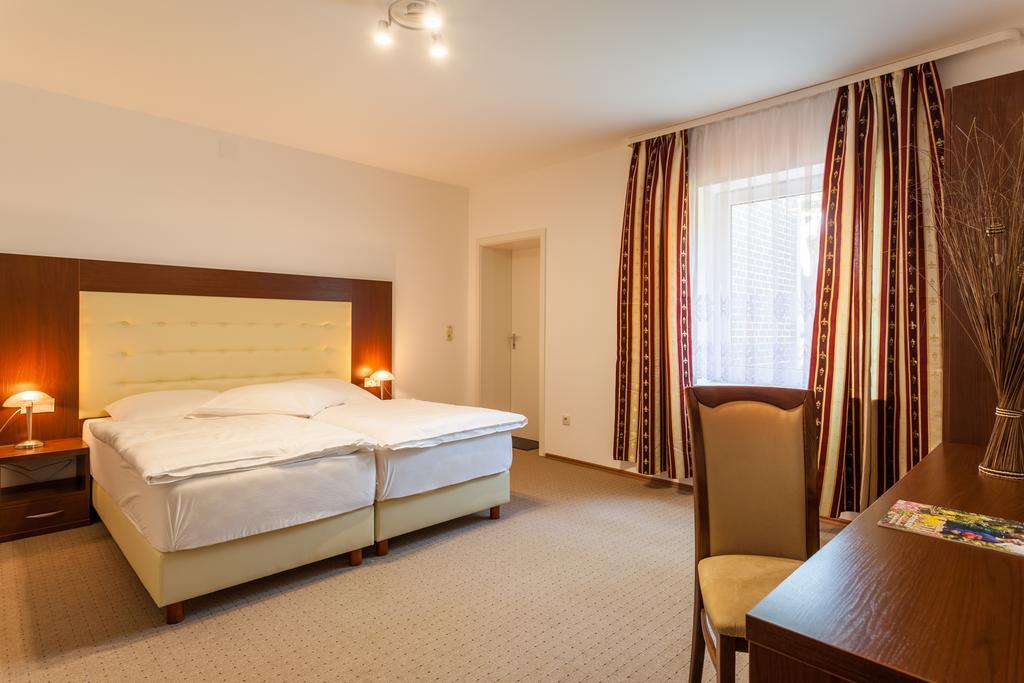 Landhotel Zur Linde Verden an der Aller Bagian luar foto
